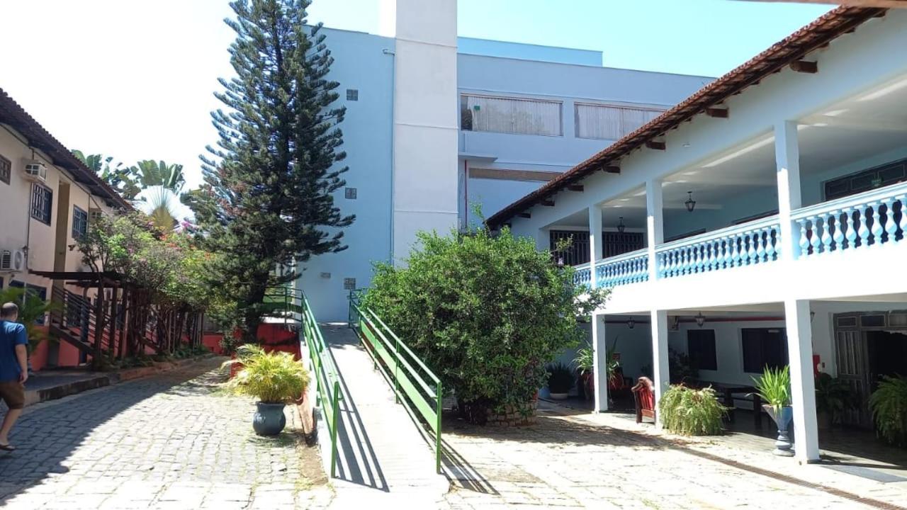 Cr Hotel Bueno - Antigo Hotel Serras De Goyaz Goiânia Dış mekan fotoğraf The school's main building