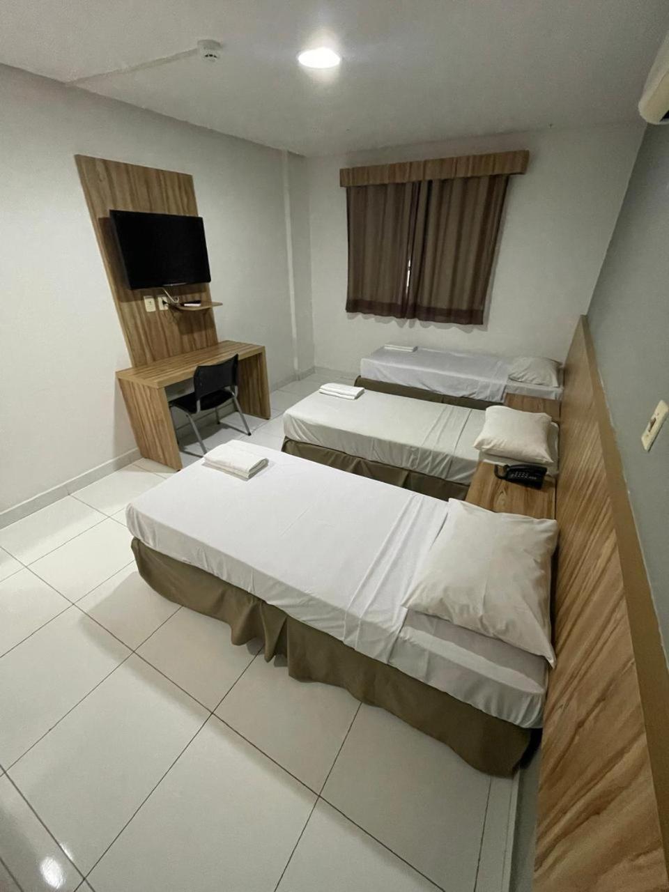 Cr Hotel Bueno - Antigo Hotel Serras De Goyaz Goiânia Dış mekan fotoğraf A room at the hotel