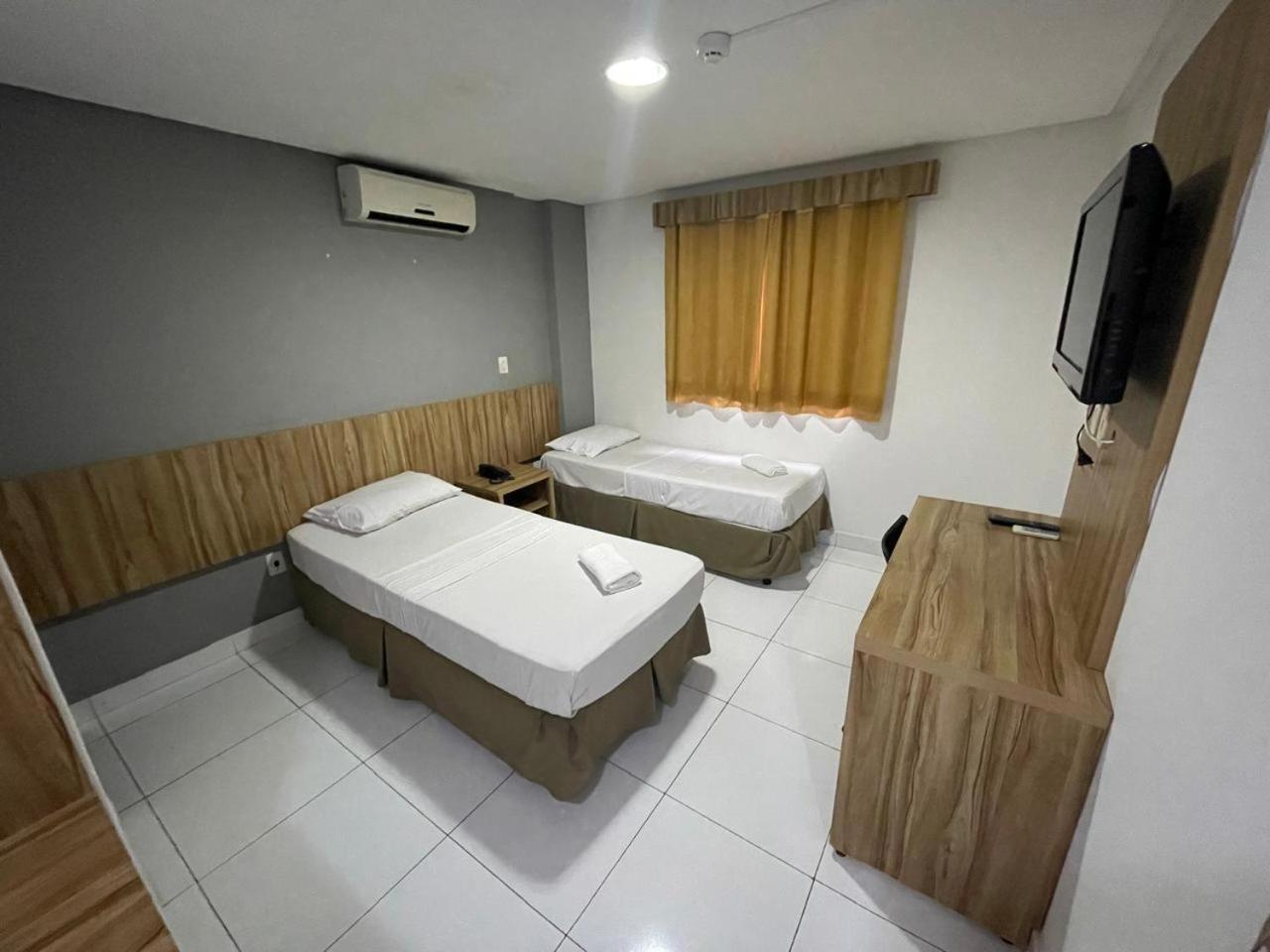 Cr Hotel Bueno - Antigo Hotel Serras De Goyaz Goiânia Dış mekan fotoğraf