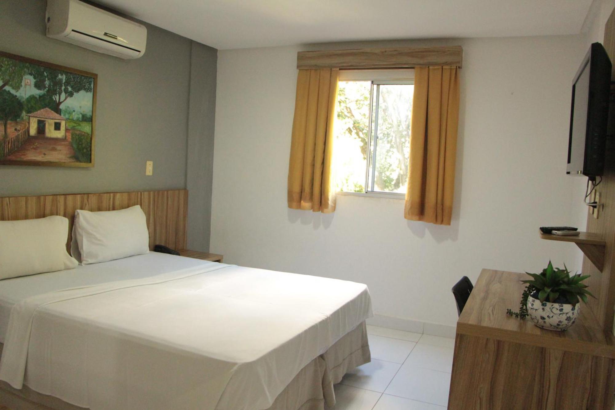 Cr Hotel Bueno - Antigo Hotel Serras De Goyaz Goiânia Dış mekan fotoğraf A room at the hotel
