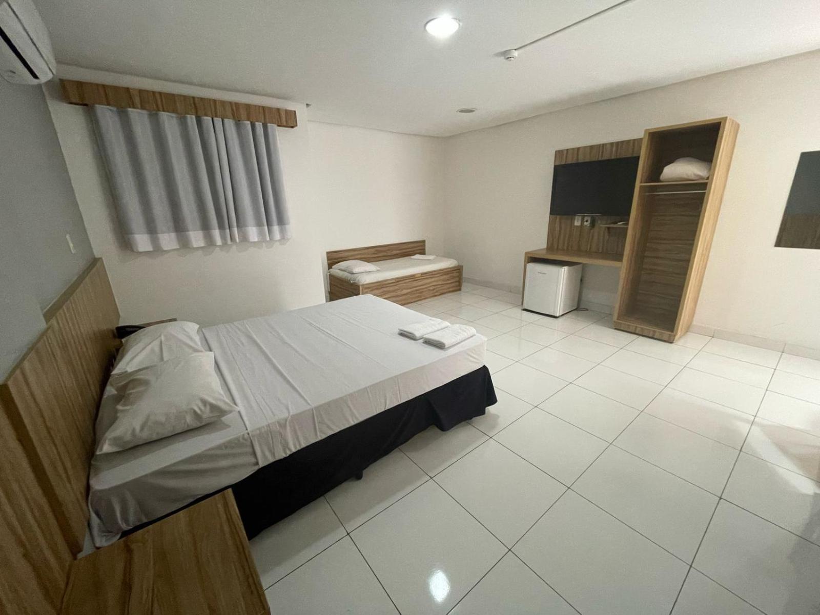 Cr Hotel Bueno - Antigo Hotel Serras De Goyaz Goiânia Dış mekan fotoğraf A room at the hotel